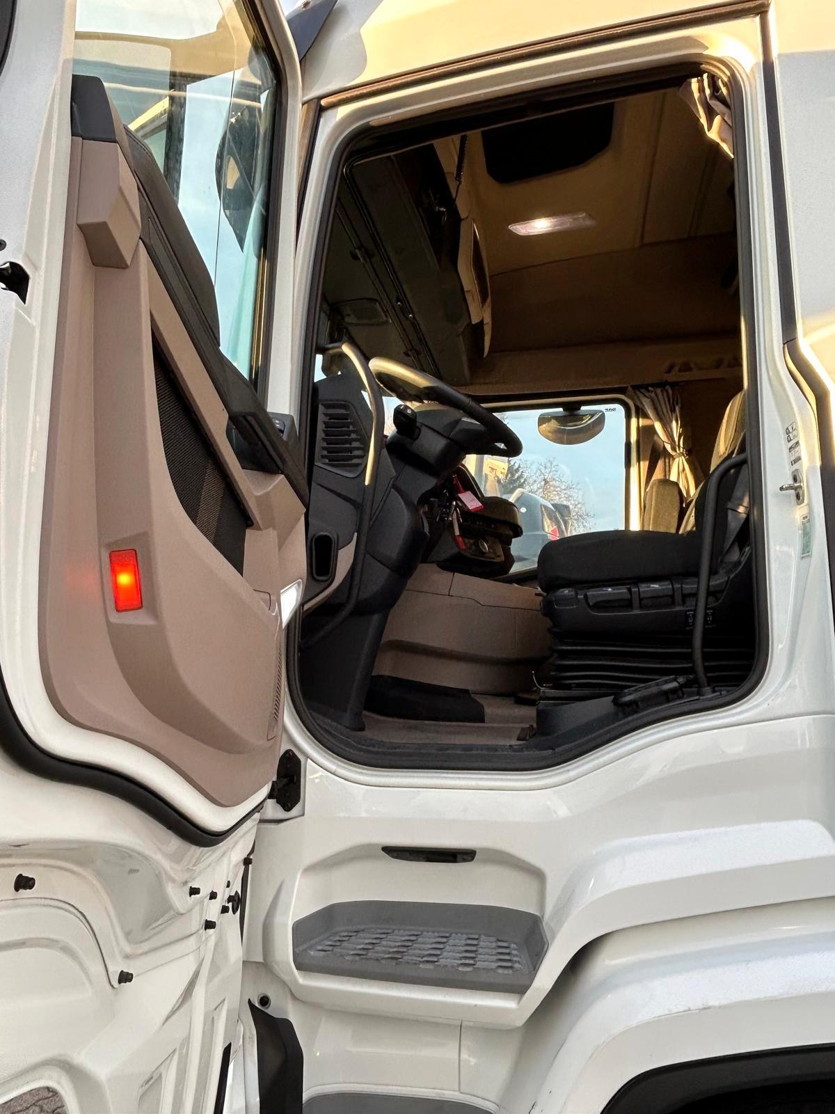 DAF XG 530 FT – фотография 15 DAF XG 530 FT – фотография 15